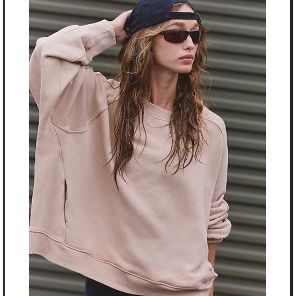 FP Movement Pink Metti Crew Oversized Sweatshirt Raw Edge Pocket Women Size M